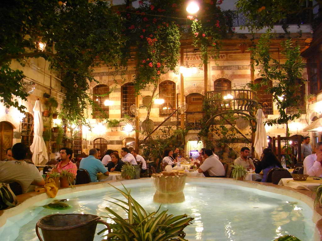 Locale notturno a Damasco
