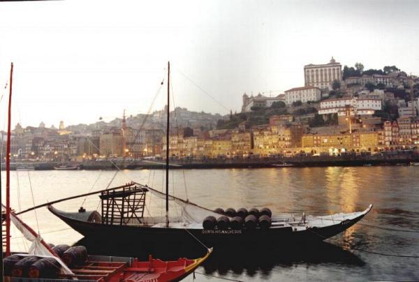 Tramonto a Porto, visto da Vila Nova de Gaia